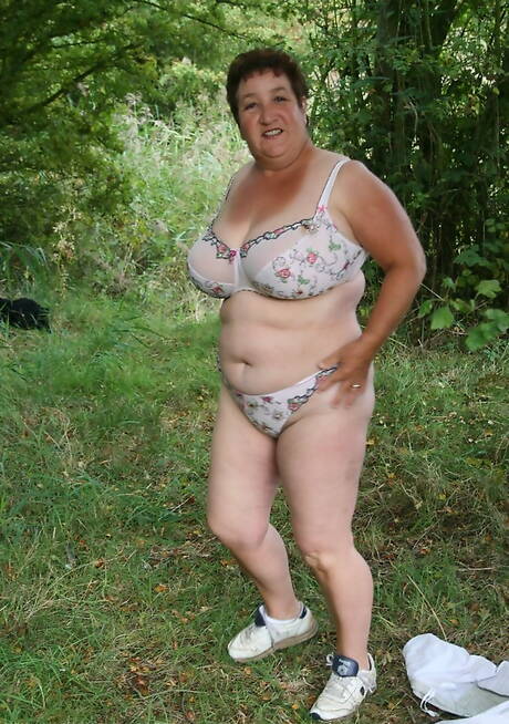 TAC Amateurs offers a xxx picture gallery with Kinky Carol xxx gallery 274603