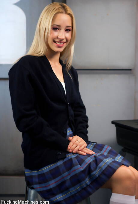 Fucking Machines invite you to explore a free photos with Goldie Glock in fetish bdsm session