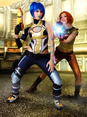 Cosplay Erotica invite you to explore a free pictures with Lilith in lesbian fun scene